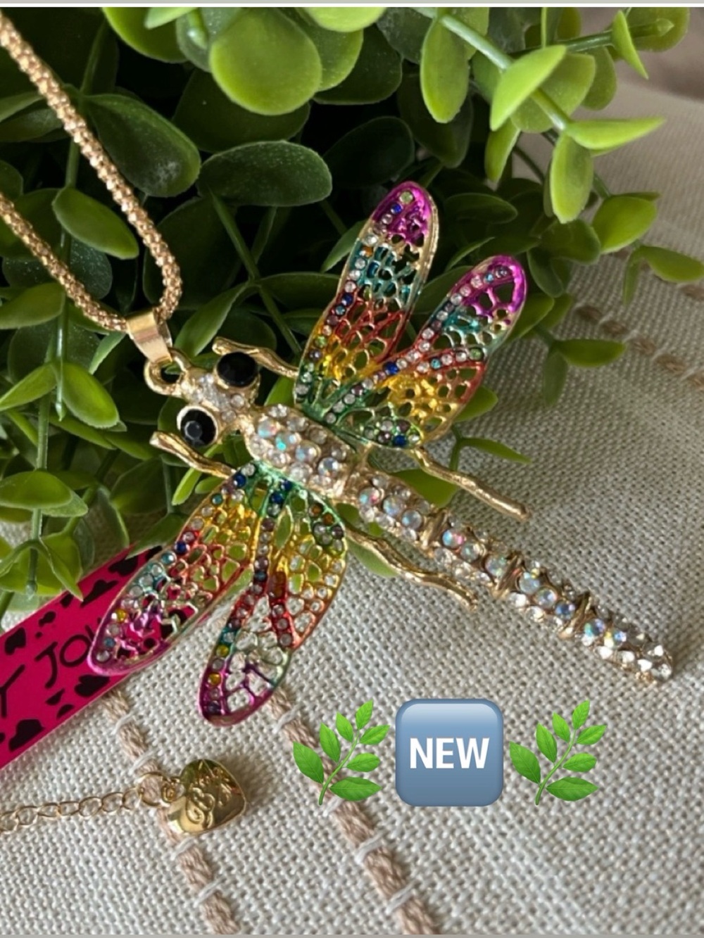 Betsey Johnson Rainbow Crystal Dragonfly Pendant Necklace ~ 🆕~